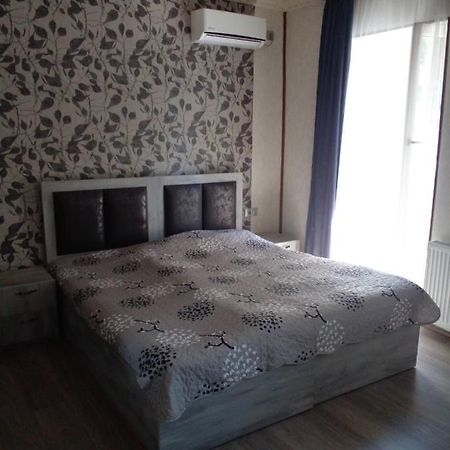 Guest House Uta Tbilisi Exterior photo