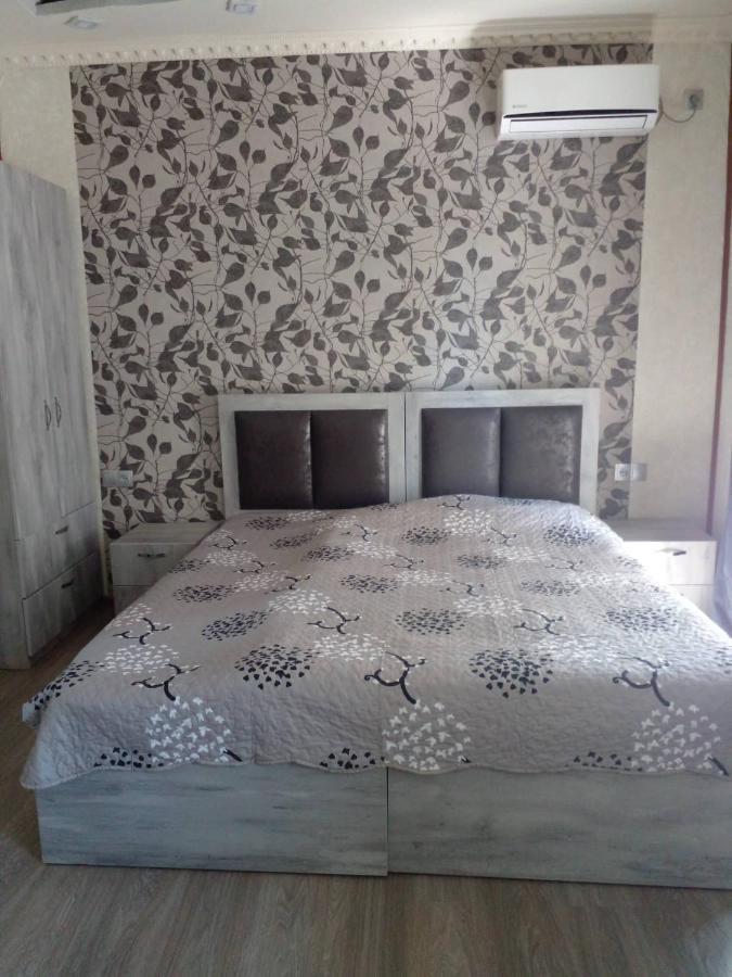 Guest House Uta Tbilisi Exterior photo