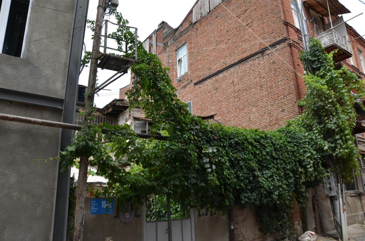 Guest House Uta Tbilisi Exterior photo