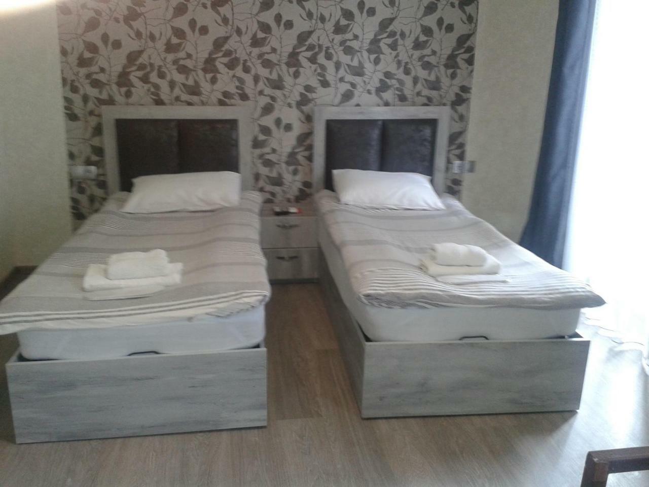 Guest House Uta Tbilisi Exterior photo